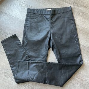 Black Jegging pants with a leather wash